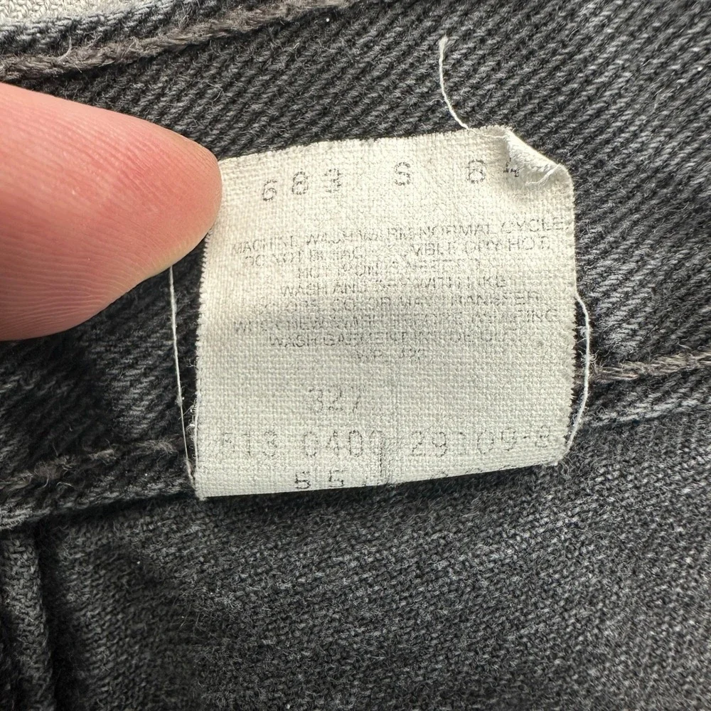 Levi's 550 Relaxed Fit Black Vintage 90s USA Made / Men's 38x32